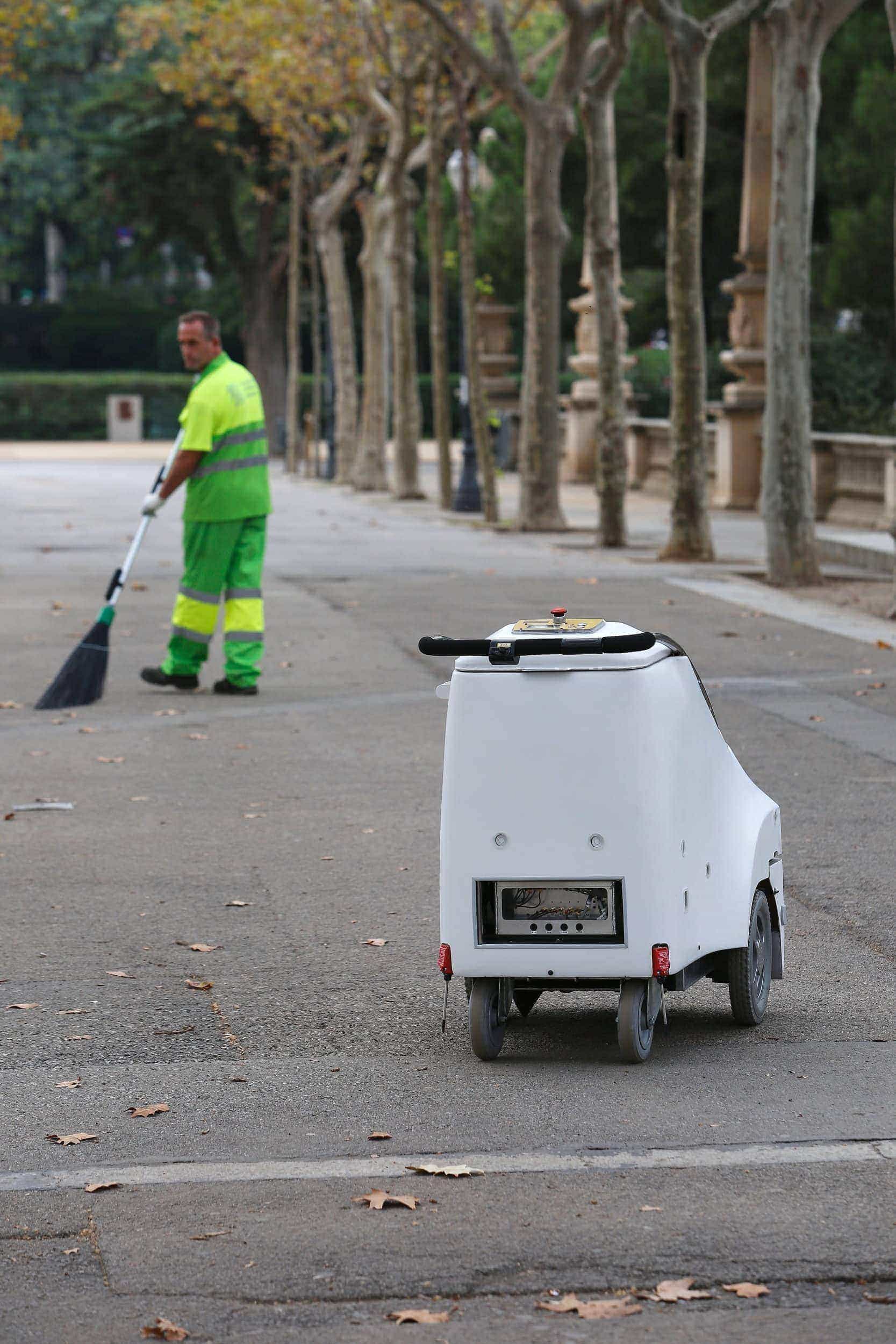 skille sig ud fly Poesi A robot to help street cleaners - Ferrovial's blog