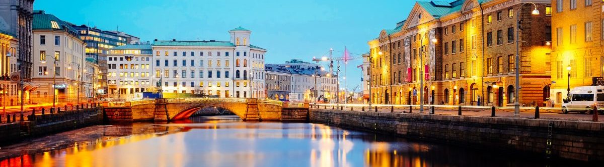 Photo of Gothenburg, the river surrounded by buildings