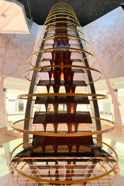 The chocolate fountain 