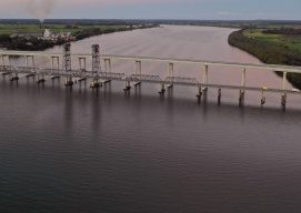 Puente Río Clarence