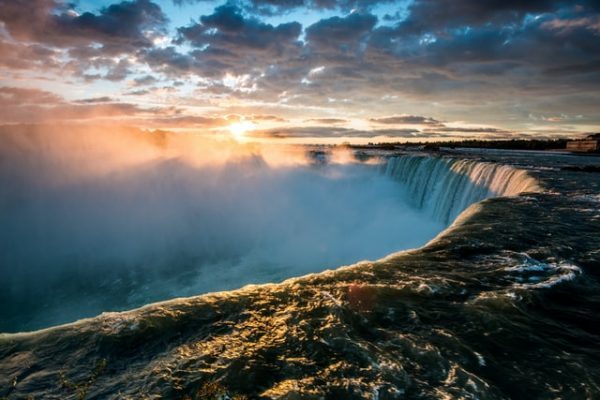 Niagara Falls (Canada)